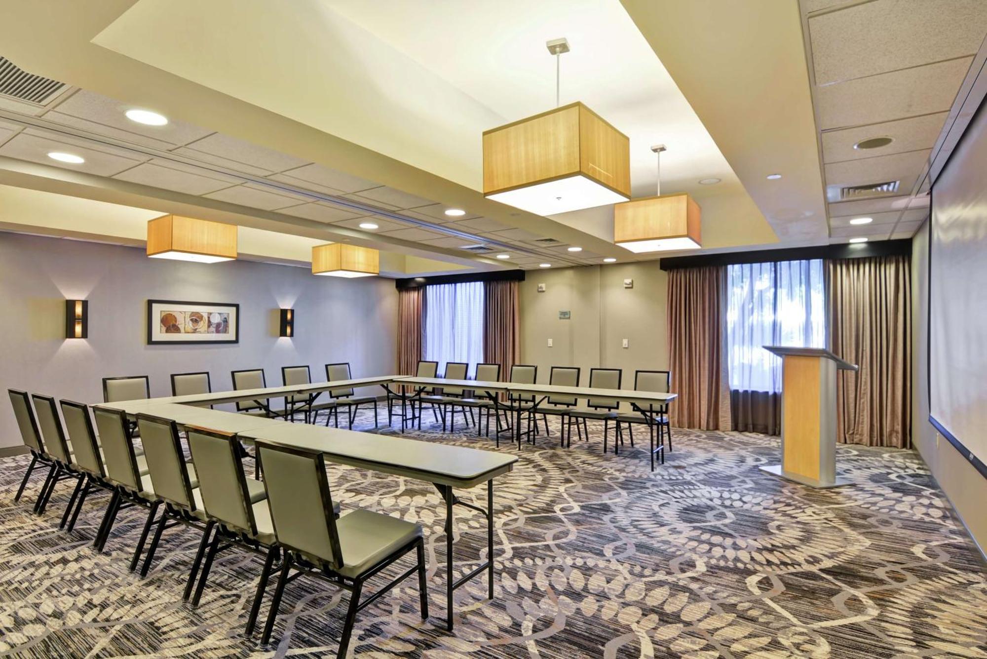 Doubletree By Hilton Baton Rouge Hotel Bagian luar foto