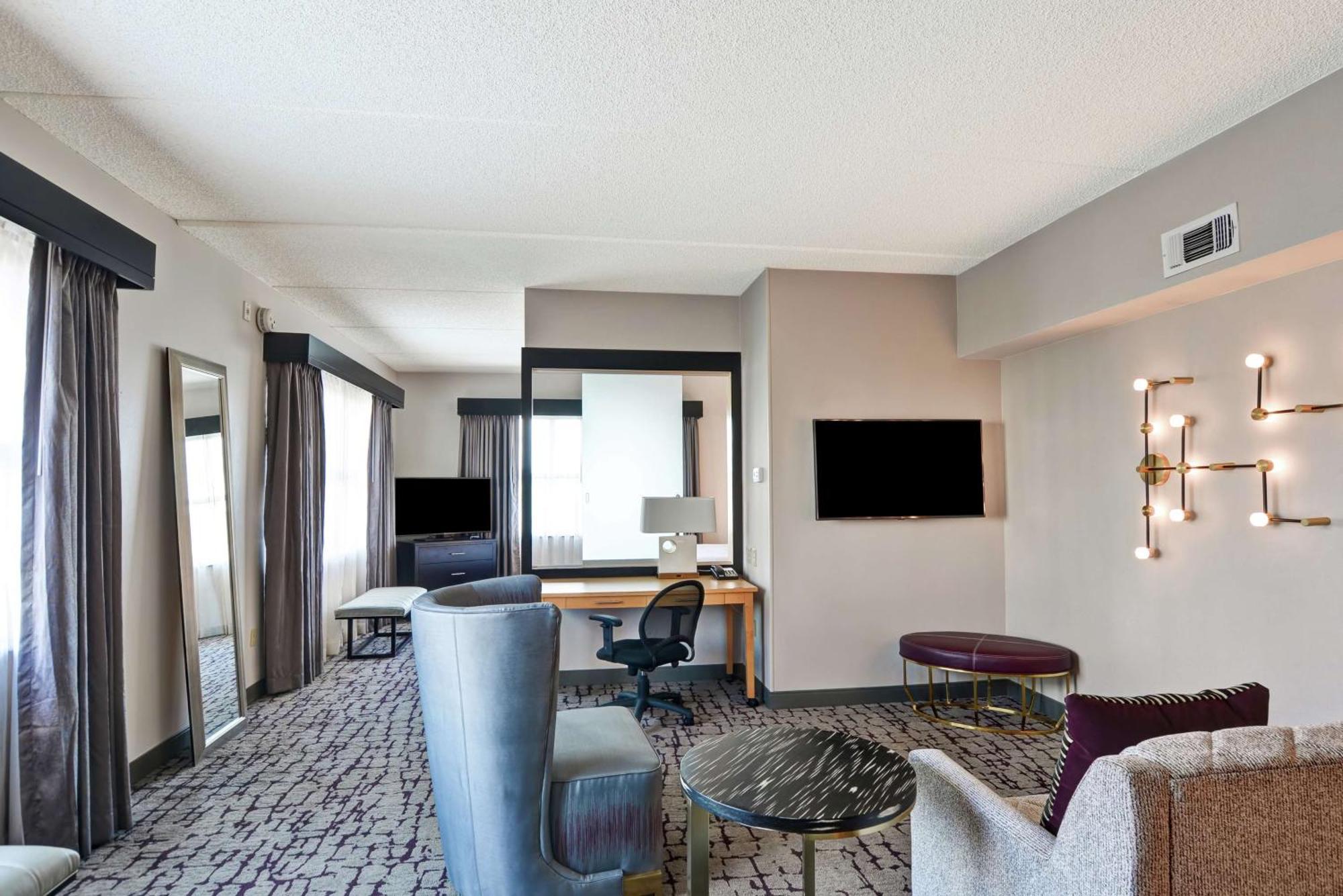 Doubletree By Hilton Baton Rouge Hotel Bagian luar foto